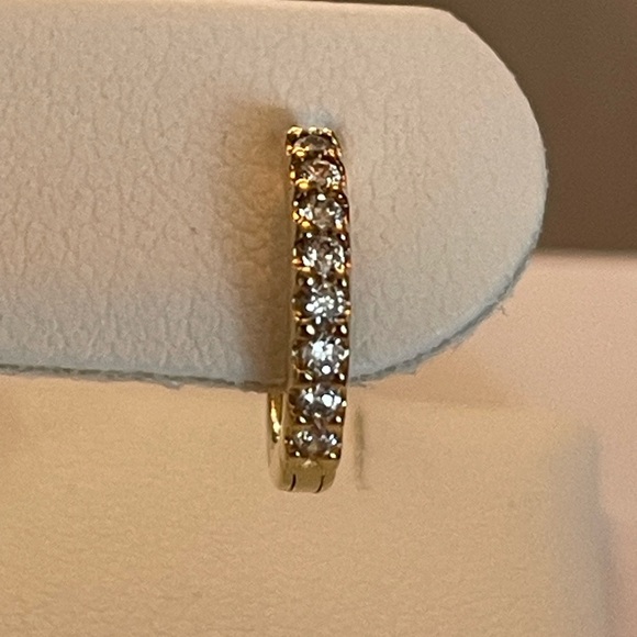 New Authentic Pandora Sparkling Huggie Hoop Earrings 14k gold plated ss & cz - Picture 3 of 13